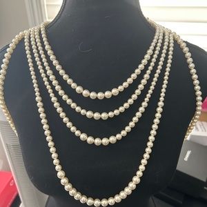 Showstopper Chanel brasserie body chain